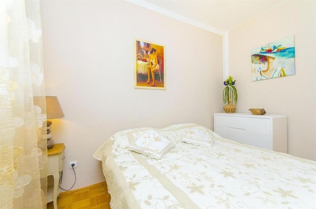 Apartments Nives Trogir Extérieur photo