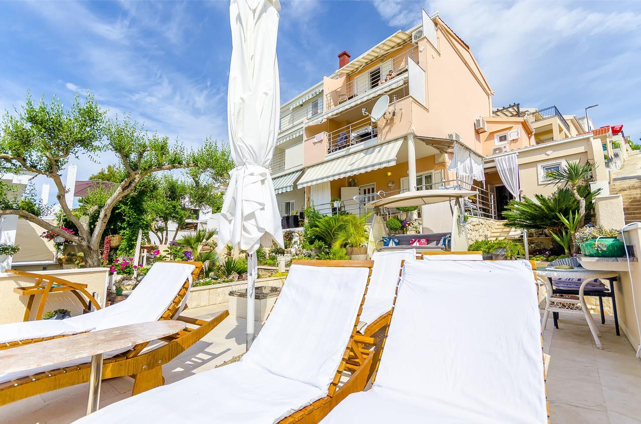 Apartments Nives Trogir Extérieur photo